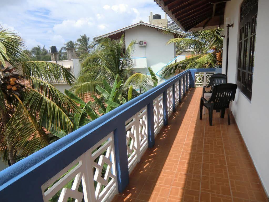 The Oasis Villa Hikkaduwa Exterior photo